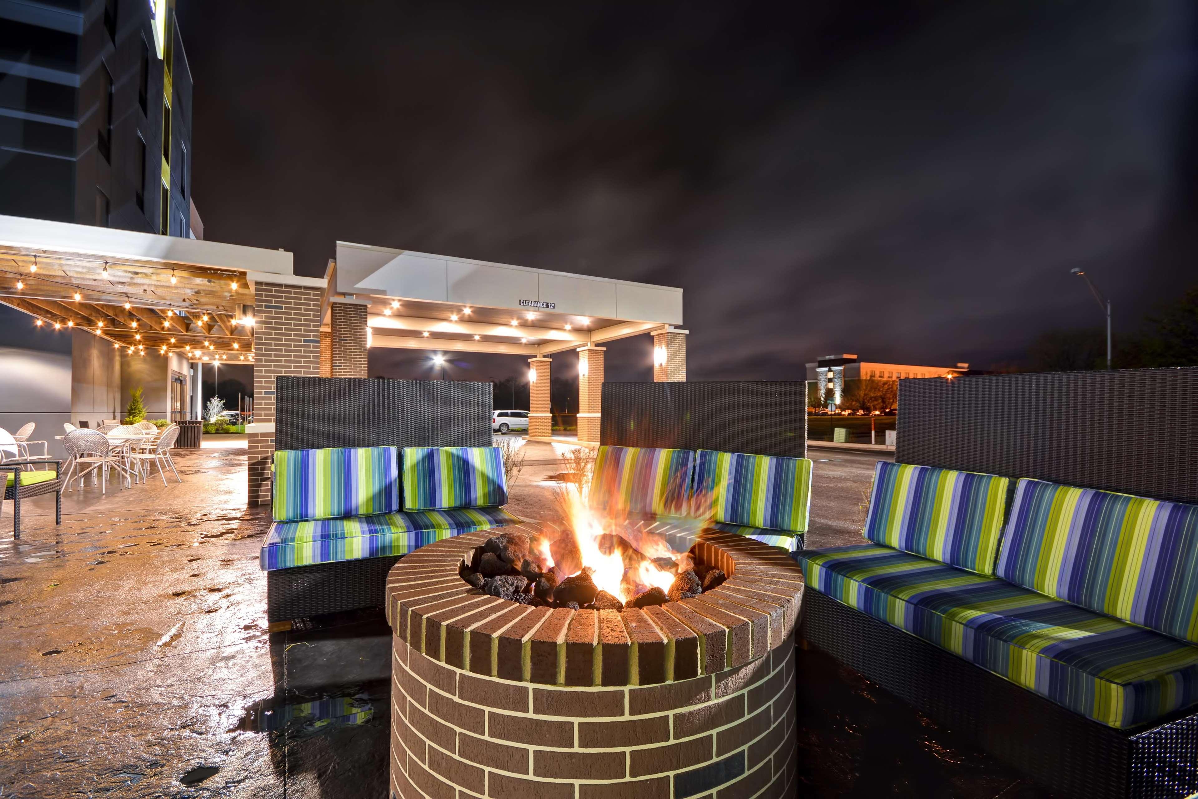 Home2 Suites By Hilton Evansville Eksteriør billede